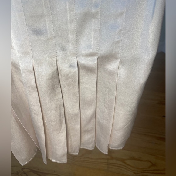 BCBGMAXAZRIA Silk Pleated Peplum Blouse Champagne Women’s M - Picture 3 of 12